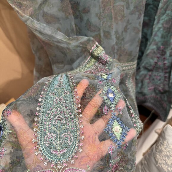 Ethnic PK Casual Wear | Floral | Embroidered - Picture 2 of 9